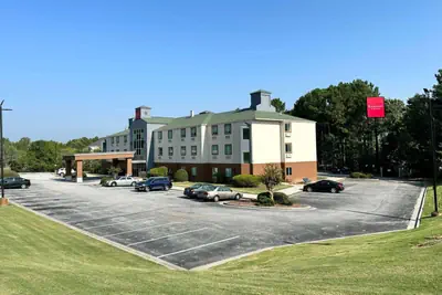 Photo 4 - Ramada by Wyndham Lithia Springs Atlanta