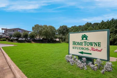 Photo 2 - HomeTowne Studios by Red Roof Covington, GA