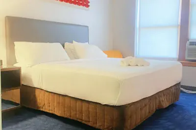 Photo 3 - Illini Inn & Suites