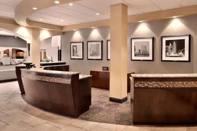 Photo 5 - Embassy Suites by Hilton Kansas City International Airport