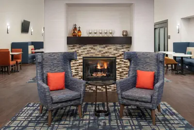 Photo 4 - Hampton Inn & Suites Alpharetta-Windward