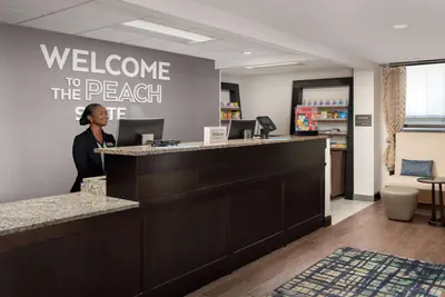Photo 5 - Hampton Inn & Suites Alpharetta-Windward