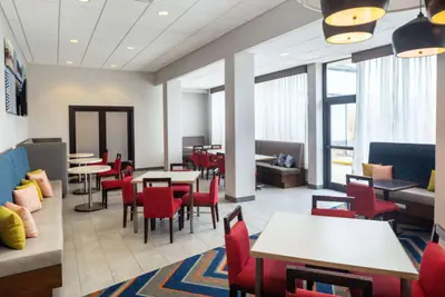 Photo 4 - Hampton Inn & Suites Parker