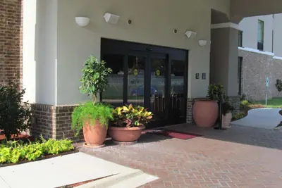 Photo 2 - Hampton Inn and Suites Hope