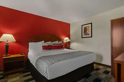 Photo 5 - Best Western Windsor Suites