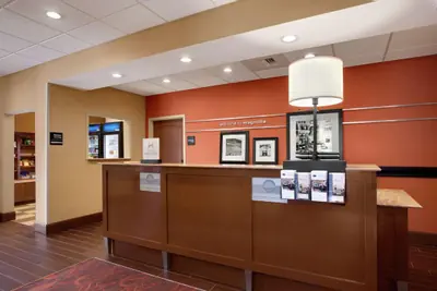 Photo 2 - Hampton Inn Magnolia