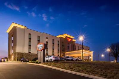 Photo 2 - Hampton Inn - Paragould