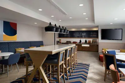 Photo 4 - Hampton Inn Troy