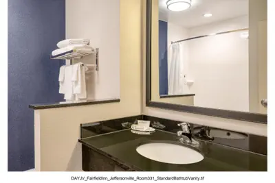 Photo 3 - Fairfield Inn & Suites by Marriott Jeffersonville I-71