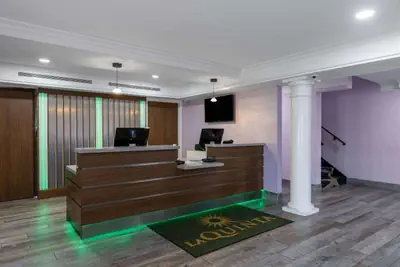 Photo 5 - La Quinta Inn by Wyndham Kansas City Lenexa