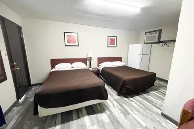 Photo 4 - Azure Sky Motel