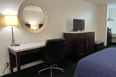 Photo 5 - Garden Inn & Suites