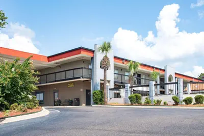 Photo 2 - Quality Inn & Suites Aiken East