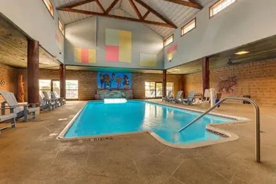 Photo 2 - Stoney Creek Inn Quincy