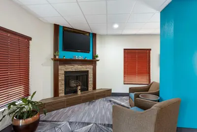 Photo 2 - Best Western Plus Springfield Airport Inn