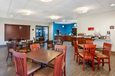 Photo 5 - Best Western Plus Springfield Airport Inn