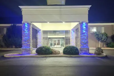 Photo 4 - Holiday Inn Express La Junta by IHG