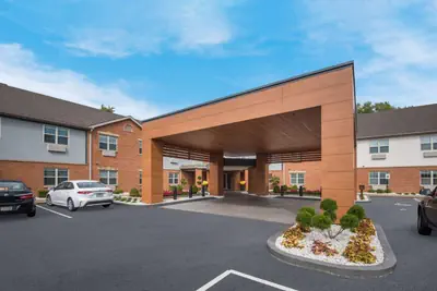 Photo 4 - Wyndham Garden Galena Hotel & Day Spa