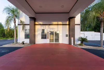Photo 5 - Travelodge by Wyndham Kingsland GA
