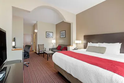 Photo 4 - Best Western Plus Bradbury Inn and Suites