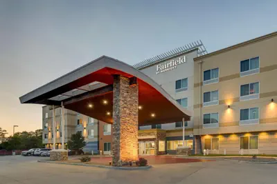 Photo 3 - Fairfield Inn and Suites Hutchinson