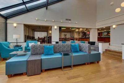 Photo 4 - Pear Tree Inn St. Louis Airport