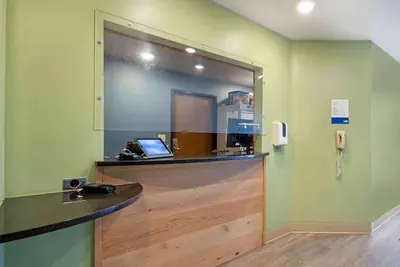 Photo 5 - Extended Stay America Select Suites - Wichita - Airport