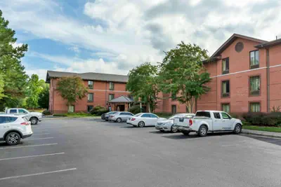 Photo 4 - Extended Stay America Select Suites - Raleigh - Cary - Regency Parkway South