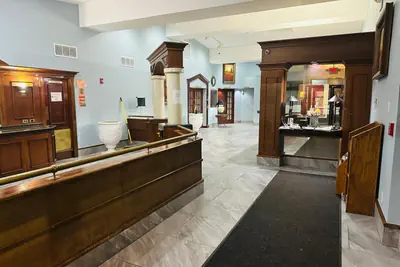 Photo 5 - Town Inn