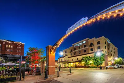Photo 3 - Courtyard by Marriott Wichita at Old Town