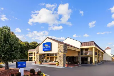 Photo 2 - Baymont by Wyndham Griffin