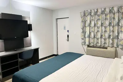Photo 3 - Motel 6 Williamstown