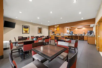 Photo 5 - Comfort Suites Kansas City-Liberty
