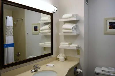 Photo 2 - Comfort Inn, Cleveland South - Richfield