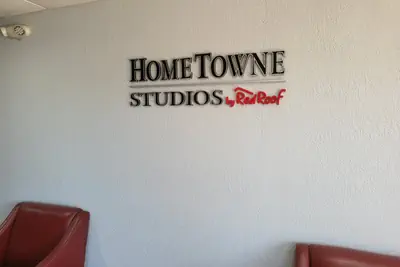 Photo 5 - HomeTowne Studios by Red Roof Prattville