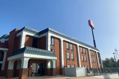 Photo 3 - HomeTowne Studios by Red Roof Prattville