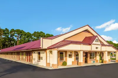 Photo 3 - Red Roof Inn Santee