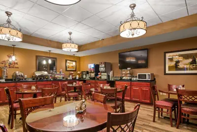 Photo 3 - Best Western North Edge Inn
