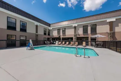 Photo 5 - Best Western Albemarle Inn