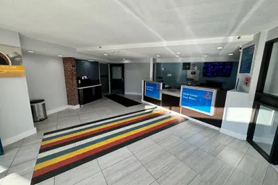 Photo 2 - Studio 6 Suites East Syracuse Airport