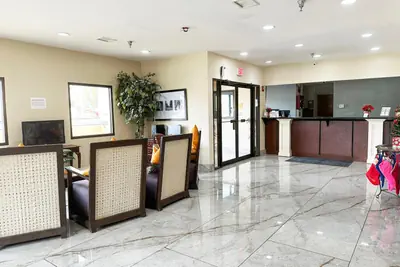 Photo 5 - OYO Hotel Rome West GA
