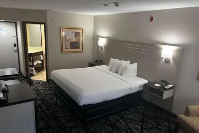 Photo 3 - Baymont By Wyndham Monroe Ohio