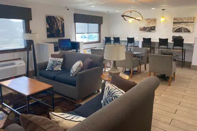 Photo 3 - Baymont by Wyndham Danville IL