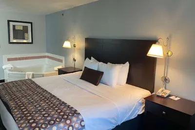 Photo 2 - Baymont by Wyndham Danville IL