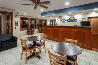 Photo 3 - Days Inn by Wyndham Wooster