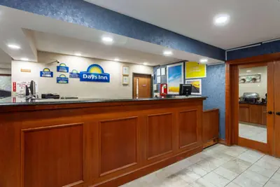 Photo 4 - Days Inn by Wyndham Wooster