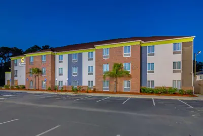 Photo 3 - Comfort Inn & Suites Brunswick I-95