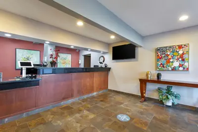 Photo 2 - Best Western Plus Altoona Inn