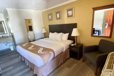 Photo 5 - Hibiscus Inn & Suites