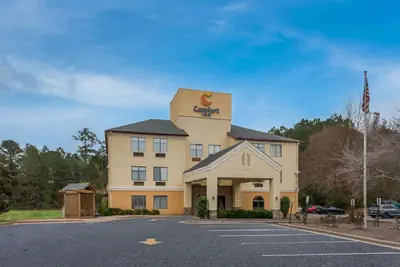 Photo 2 - Comfort Inn Fayetteville I-95